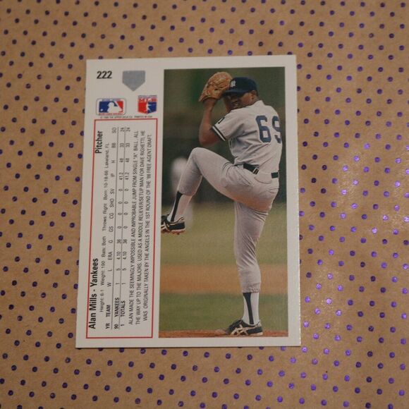 Alan Mills #222 Baseball Card - Picture 2 of 2